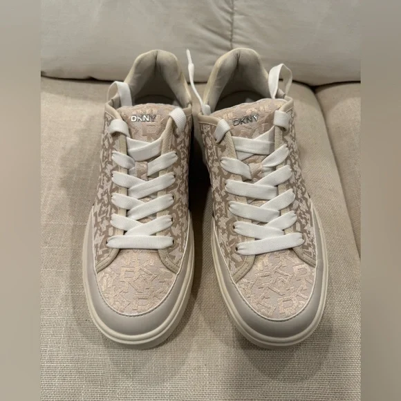 NIB DKNY Women's Bradley Logo Platform Lace Up Sneaker Size 8 - Picture 5 of 5